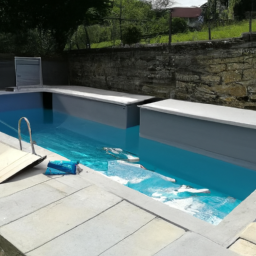 Piscine Extérieure en Béton Armé pour une Durabilité Maximale Le Robert