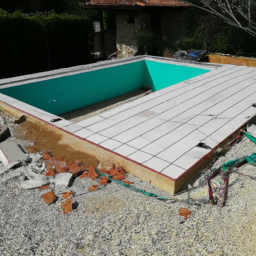 Piscine Extérieure en Béton Projeté pour une Esthétique Personnalisée Guiscard